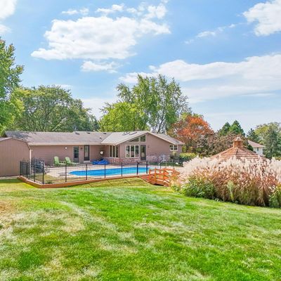 N58 W26510 Mount Du Lac Dr, Sussex, WI 53089