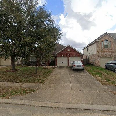 8807 Petersburg Ln, Houston, TX 77083