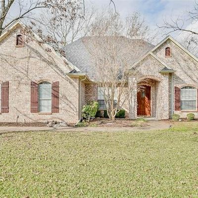 8922 Green Leaves Dr, Granbury, TX 76049