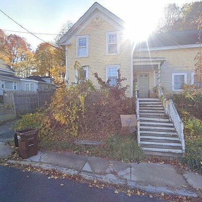 9 Oak St, Amesbury, MA 01913