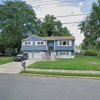 9 Roberta Dr, Neptune, NJ 07753