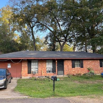 9 W Kirby St, Natchez, MS 39120