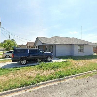 903 E De La Rosa St, Del Rio, TX 78840