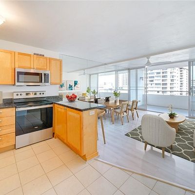 1006 430 Kaiolu Street, Honolulu, HI 96815