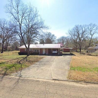 102 E Pioneer St, Wake Village, TX 75501