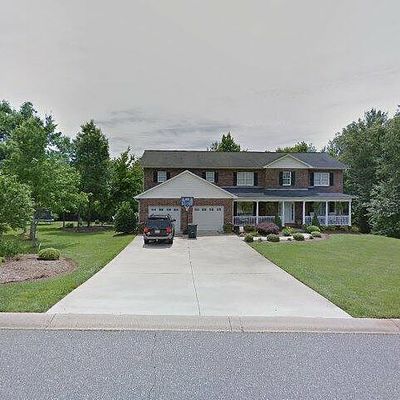 104 Clearwater Dr, Morganton, NC 28655