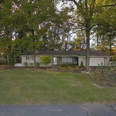 1055 Pine Tree Dr, Slatington, PA 18080