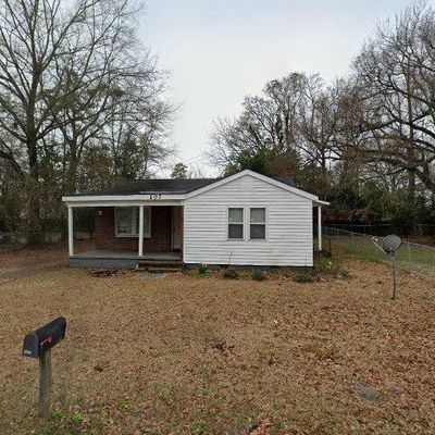 107 Cox Ave, Jacksonville, NC 28540