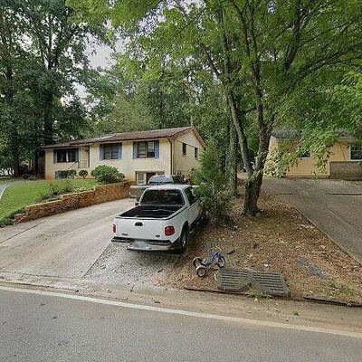 1071 Ponderosa Park Dr, Forest Park, GA 30297