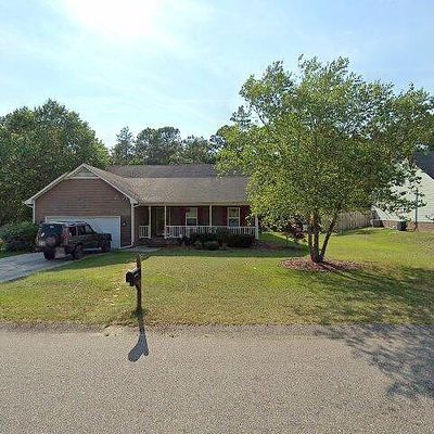 121 Dolphin Dr, Raeford, NC 28376