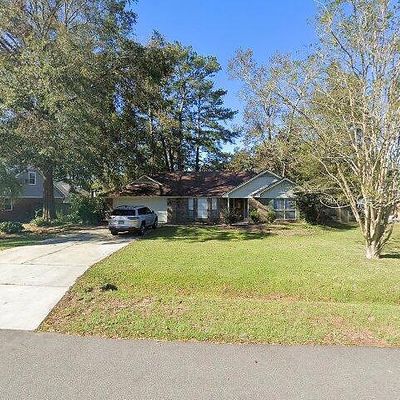 121 Dearborn Dr, Richmond Hill, GA 31324