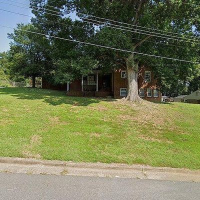 121 Lipton Ln, Danville, VA 24541