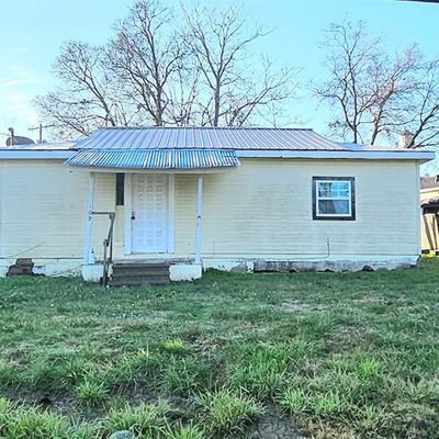 109 E Marsalis Street, Celeste, TX 75423