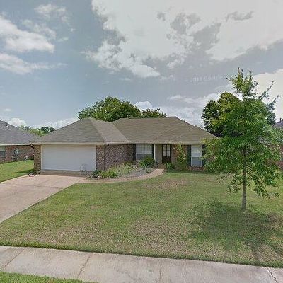 112 Southwood Dr, Canton, MS 39046