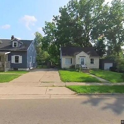 1411 W Willow St, Lansing, MI 48915