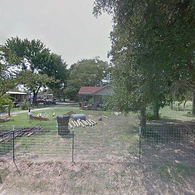 1421 S Robinson Ave, Jewett, TX 75846