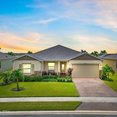 1253 Great Belt Cir, Melbourne, FL 32940