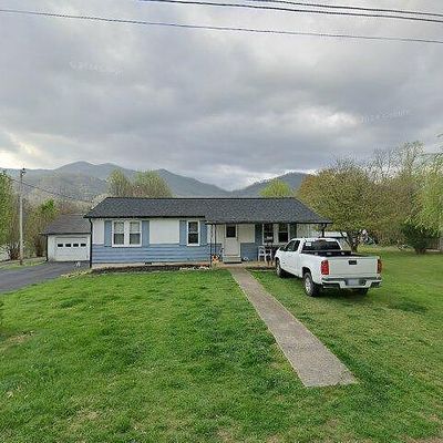 130 Clifton Ave # 8, Bryson City, NC 28713