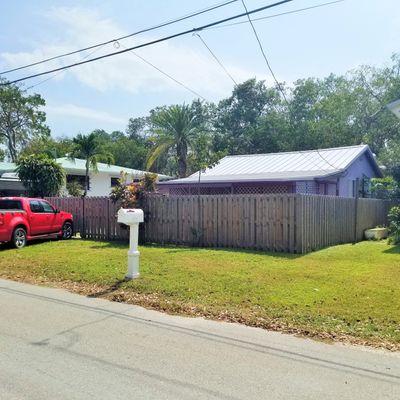 130 Lowe St, Tavernier, FL 33070