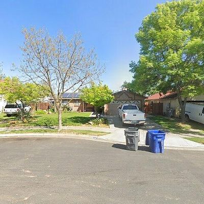 1611 Noreen Way, Madera, CA 93638