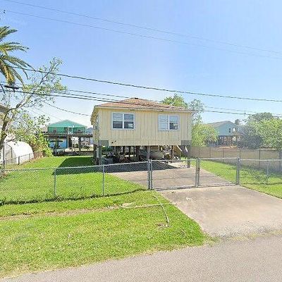 1629 Railroad Ave, Dickinson, TX 77539