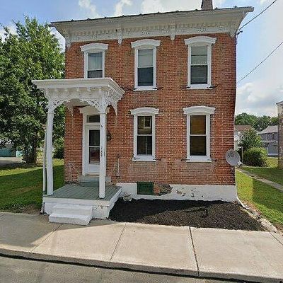 169 E Chestnut St, Bechtelsville, PA 19505