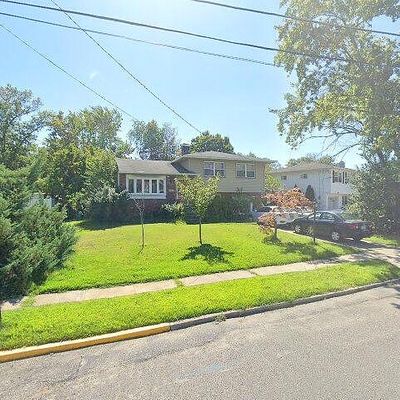 15 Timber Dr, Barrington, NJ 08007