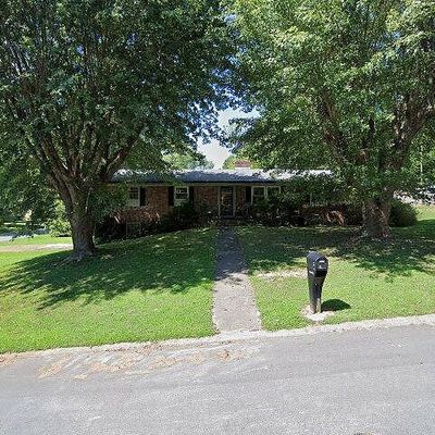 2 Crestview Ct, Arden, NC 28704