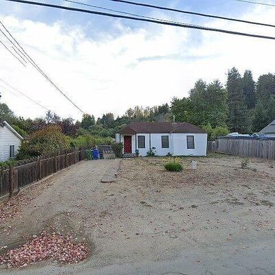 17 White Rd, Watsonville, CA 95076