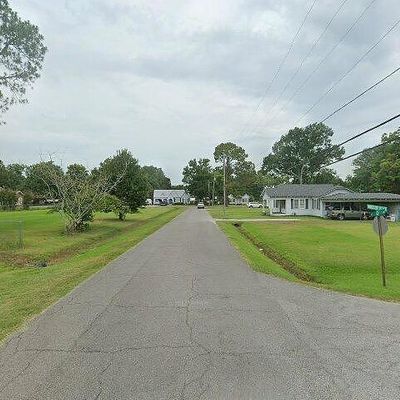 212 E D St, Rayne, LA 70578