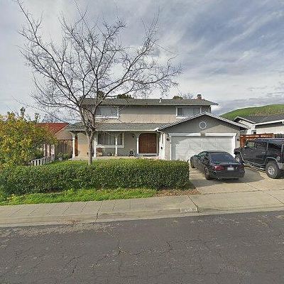 2197 Petersburg Dr, Milpitas, CA 95035