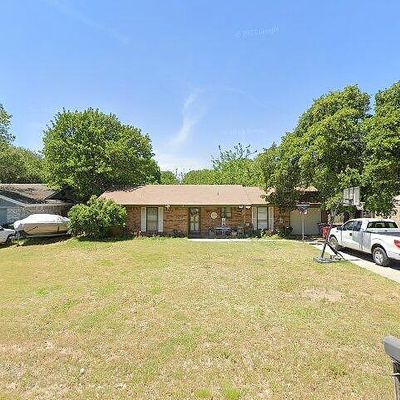 228 Gordon Dr, Azle, TX 76020