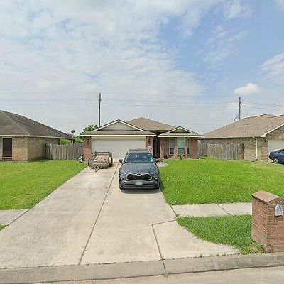 202 Schaffer St, Baytown, TX 77523