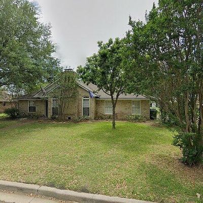 205 Bonham Dr, Hewitt, TX 76643