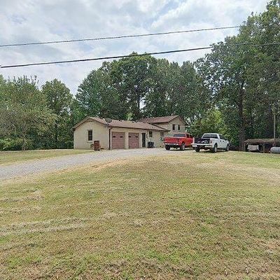 2050 Outlaw Rd, Woodlawn, TN 37191