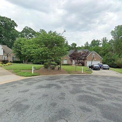 206 Pine Hill Ct, Reidsville, NC 27320