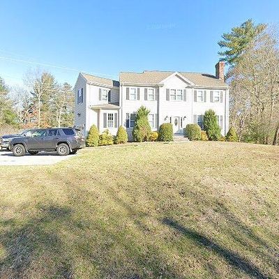 207 Stonegate Ln, Hanover, MA 02339