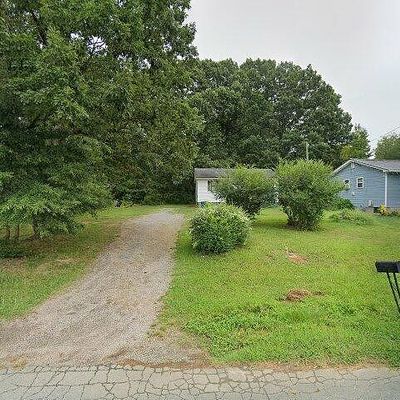 209 Murphy St, Liberty, NC 27298