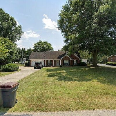 2519 Sunnycrest Dr, Reidsville, NC 27320