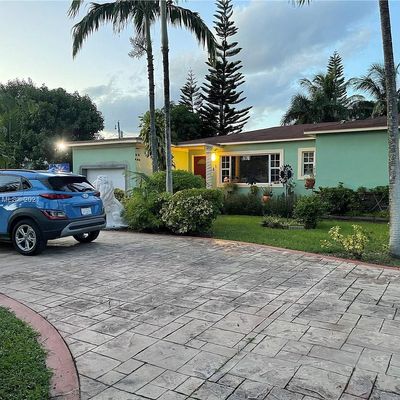 261 Nw 144 Th St, Miami, FL 33168