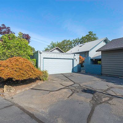 2663 Heritage Way, Medford, OR 97504