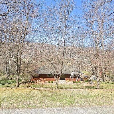 3014 Greenbriar Ct, Big Stone Gap, VA 24219