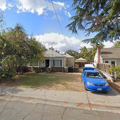 3063 Clay St, Sacramento, CA 95815