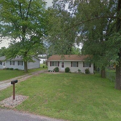 314 Pershing Ave, Wood River, IL 62095