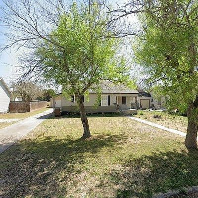 316 N Wanda Dr, Kingsville, TX 78363