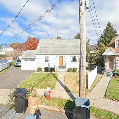 34 Lindale Ct, Clifton, NJ 07013