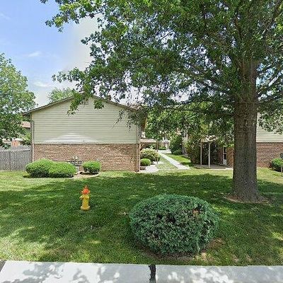 37 Park Charles Blvd S Apt C, Saint Peters, MO 63376