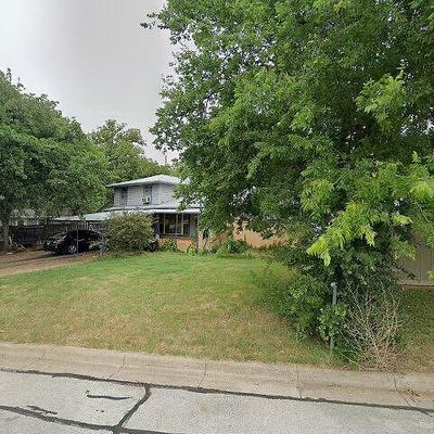 319 Belle St, Bedford, TX 76022