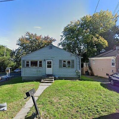 32 Ogden St, West Haven, CT 06516