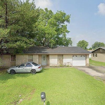 406 Vatican Dr, Donaldsonville, LA 70346